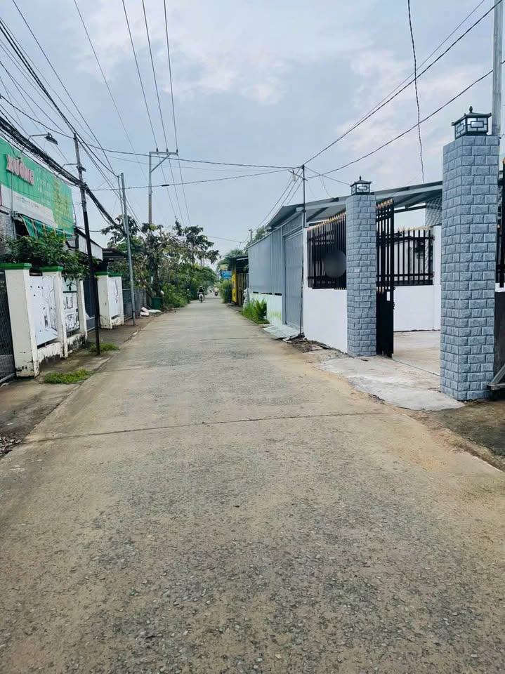 Nhà mặt tiền Nguyễn Văn Khước, 203m² giá hạt dẻ 4 triệu/tháng