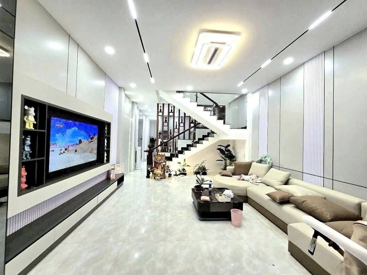 Nhà mặt tiền Nguyễn Khuyến, Buôn Ma Thuột sẵn sàng sang tên, đón chủ mới