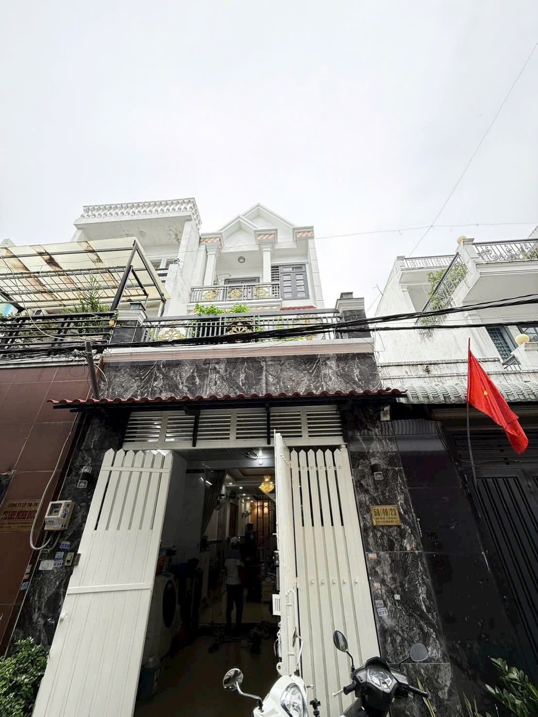 Khám phá không gian sống lý tưởng tại căn nhà phố 3 tầng, tọa lạc tại 2/ Đường Lâm Thị Hố, Phường Tân Chánh Hiệp