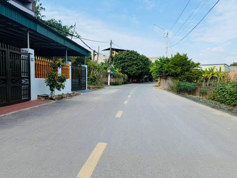 Đất vàng Vĩnh Tường, ặt tiền rộng, kinh doanh đỉnh, 3,3 tỷ