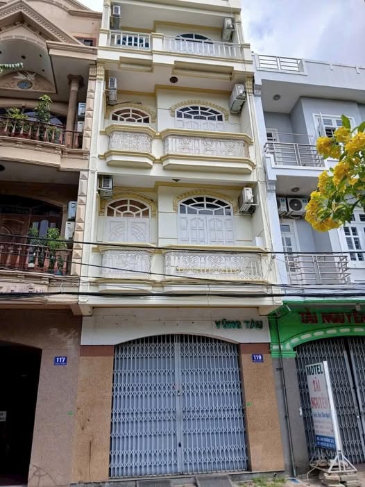 Chính chủ bán nhà mặt tiền đường 3/2, gần biển Vũng Tàu giá siêu tốt