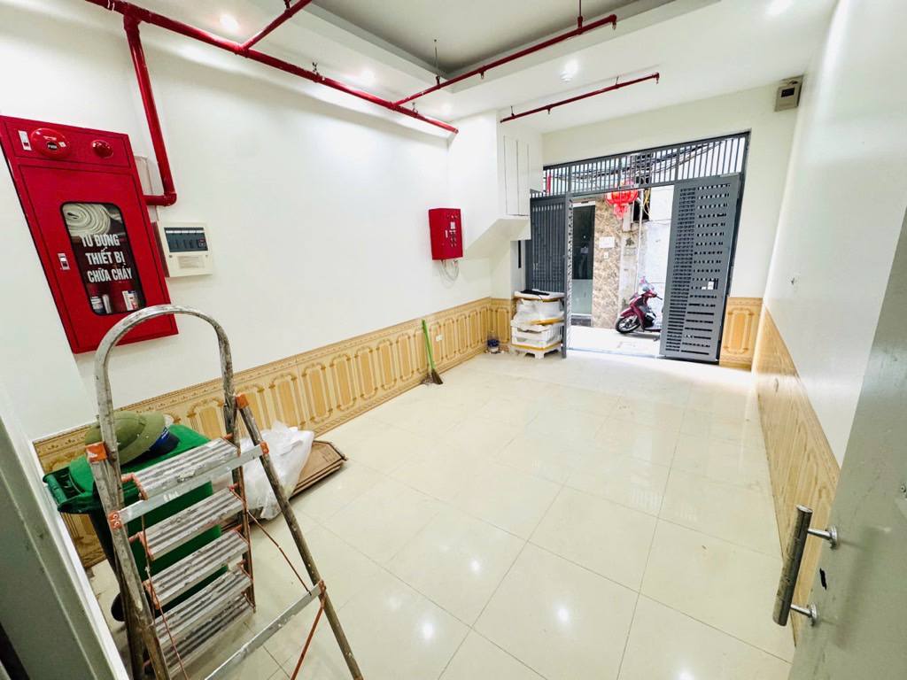 Bán nhà 55m2, 4 tầng, 9 phòng khép kín, dòng tiền 50 triệu/tháng, khu vip Cầu Giấy