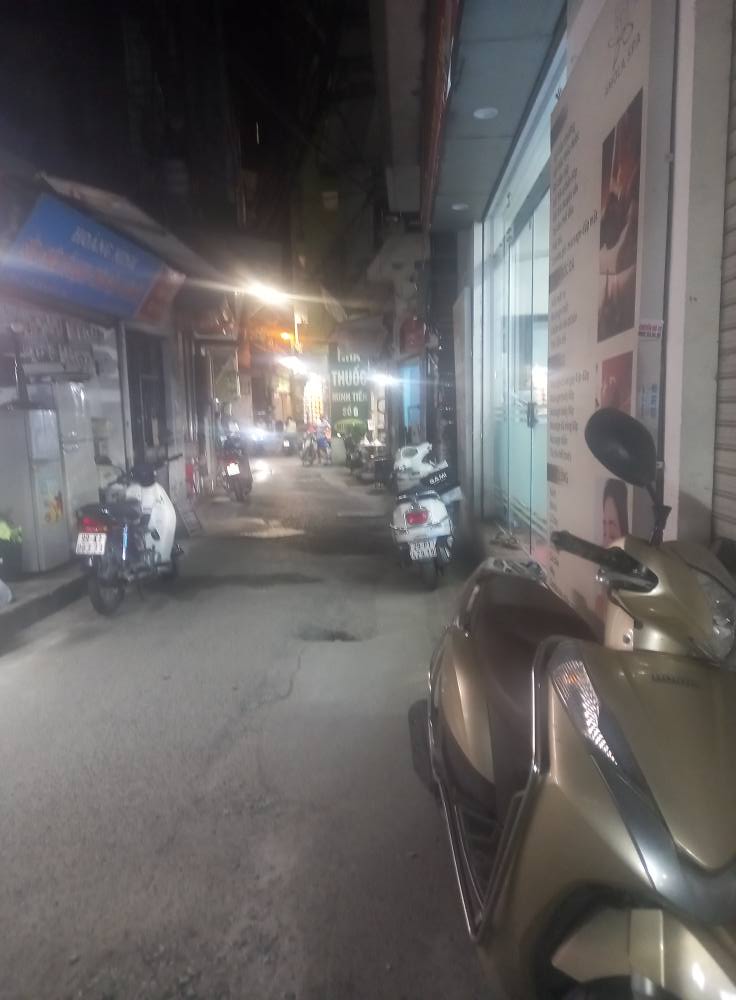 Bán đất tặng nhà 3 tầng, 65m2, mặt tiền 5,1m, ngõ thông, gần phố Cầu Giấy