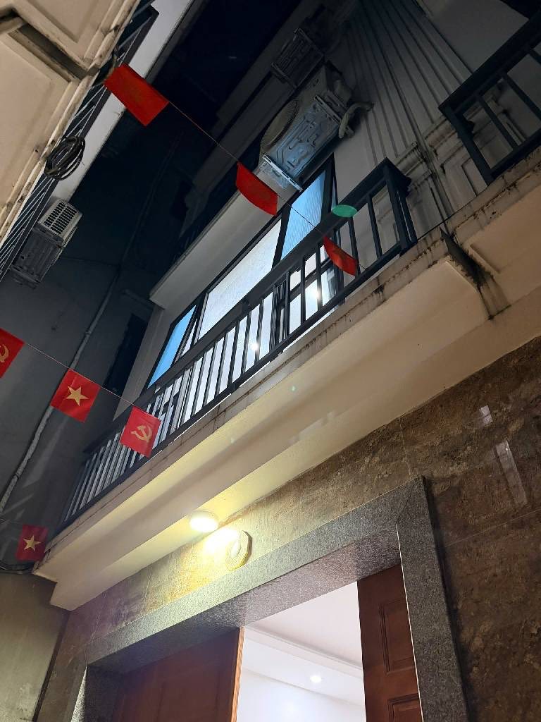 Nhà Cổ Nhuế 5 tầng, ô tô đỗ cửa, gần Mega Market, 35.1m2 - 8.9 tỷ