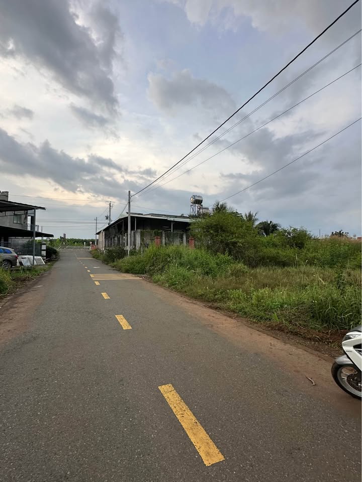 Đất vàng Long Tân - Mặt tiền nhựa 697m2, giá 2.5 tỷ