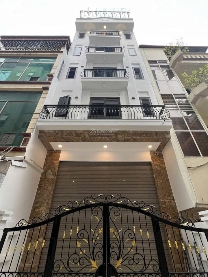 Bán gấp liền kề Cầu Đơ, vị trí đắc địa, 61m2, 5 tầng