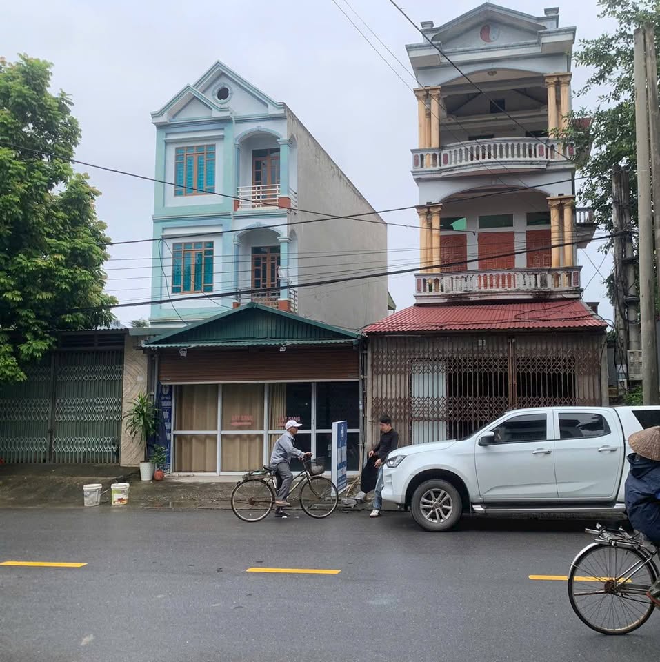 Gia đình cần bán gấp căn nhà 3 tầng siêu xinh xắn, tọa lạc tại xóm Ven, Ngũ Kiên, Vĩnh Tường, Vĩnh Phúc