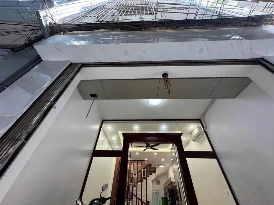 Nhà 6 tầng đẹp, 48m², mặt tiền 4,3m, vị trí đắc địa quận Đống Đa