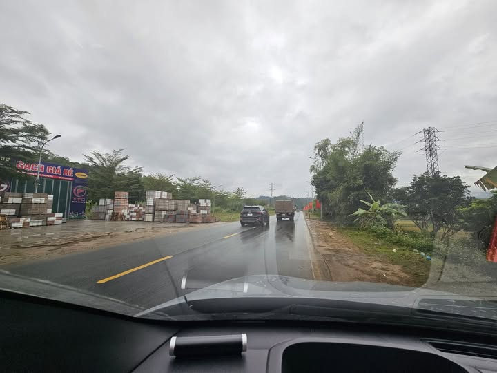 Đất vàng quốc lộ 6 Kì Sơn 107m2 mặt tiền 5m, đường 20m, sổ đỏ sang tên