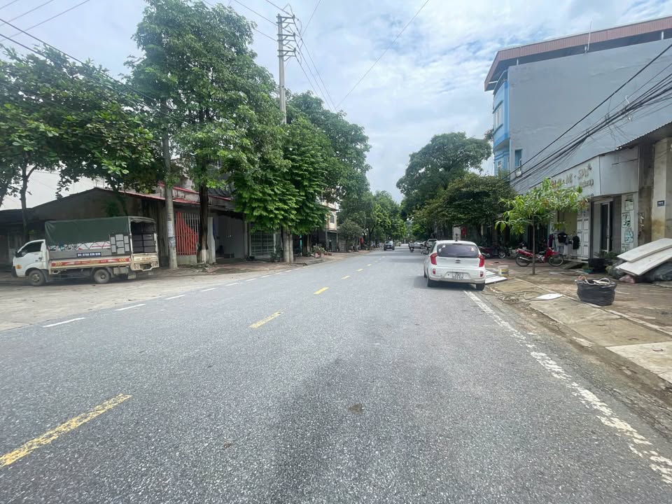 Nhà gác lửng Đinh Bộ Lĩnh, Lào Cai diện tích rộng, giá siêu mềm