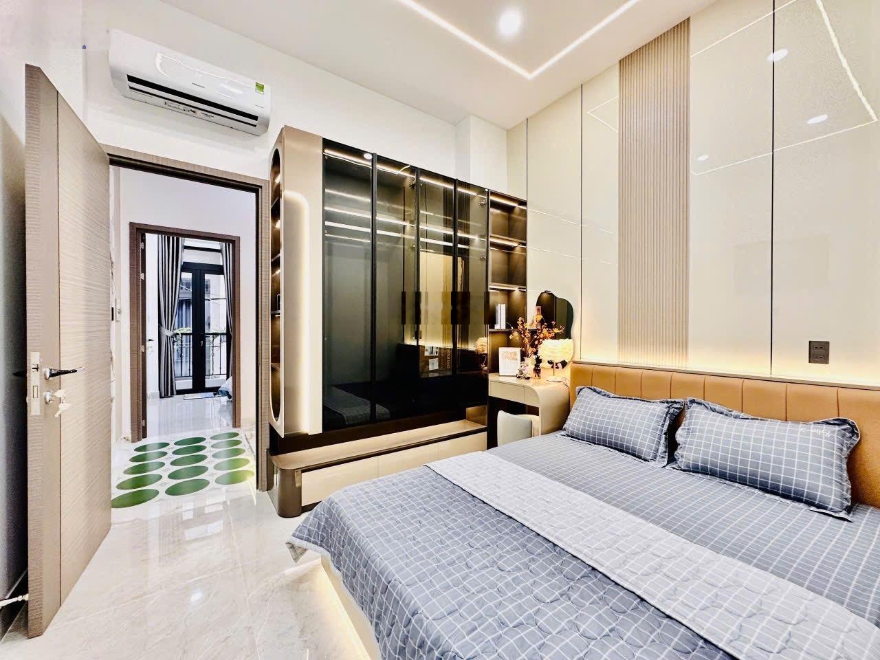 Chỉ 4 tỷ 950 tl mạnh- nhà chuẩn resort ngay trung tâm tân bình hẻm