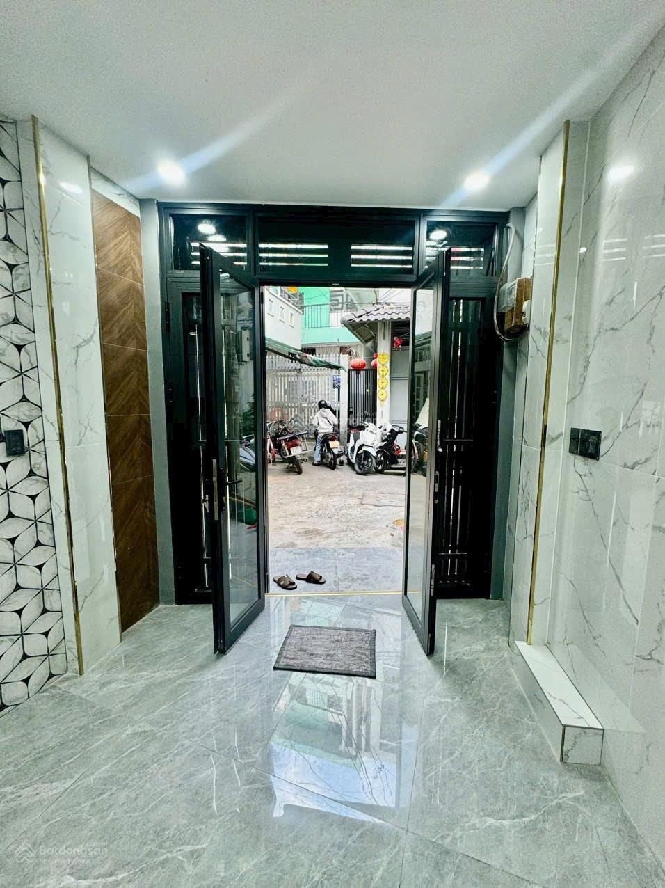 Âu Cơ - P9 - Tân Bình nhà đẹp hẻm to chỉ nhỉnh 2tỷ