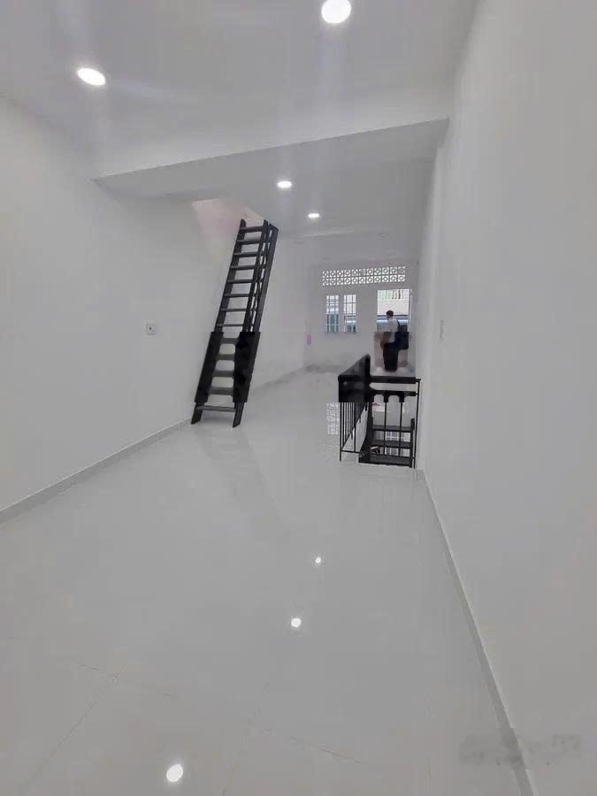 Bán nhà hẻm trần hưng đạo - 3 tầng mới - gần phố tây - 6 tỷ