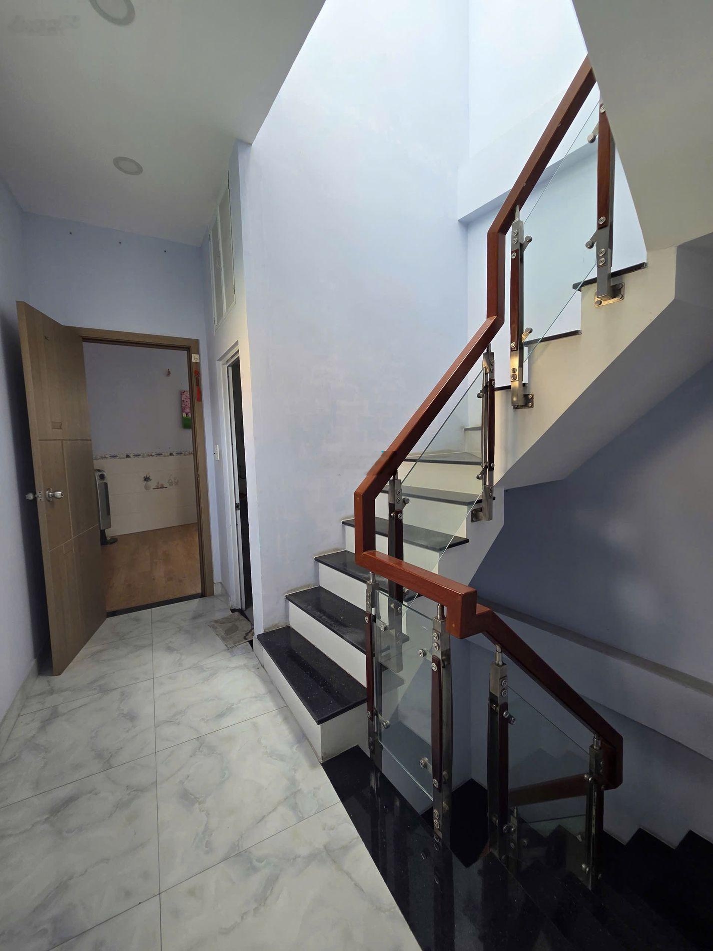 Nhà Đẹp 4 Tầng - 3 Phòng Ngủ - Full Nội Thất - Võ Duy Ninh