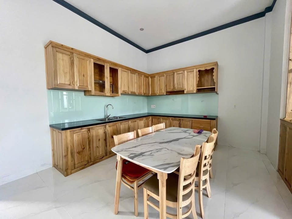 Bán nhà vườn villa mái Nhật 3.4 tỷ, 10x26m, sau chợ Ea Kao, Đắk Lắk