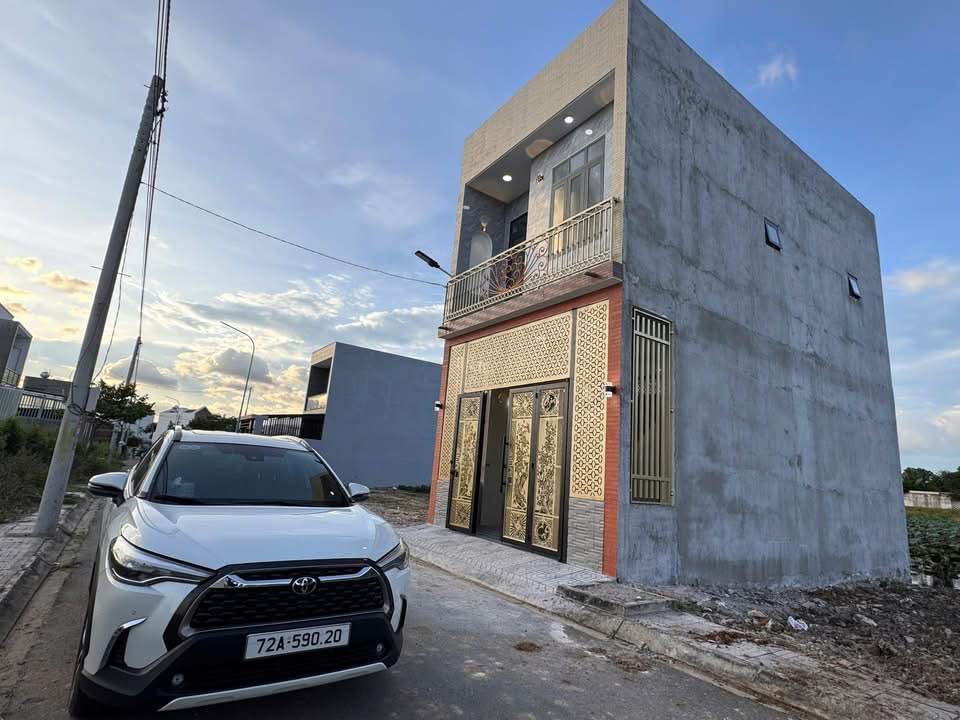 Nhà 1 trệt 1 lầu khu dân cư Lan Anh 1, giá tốt 2,6 tỷ