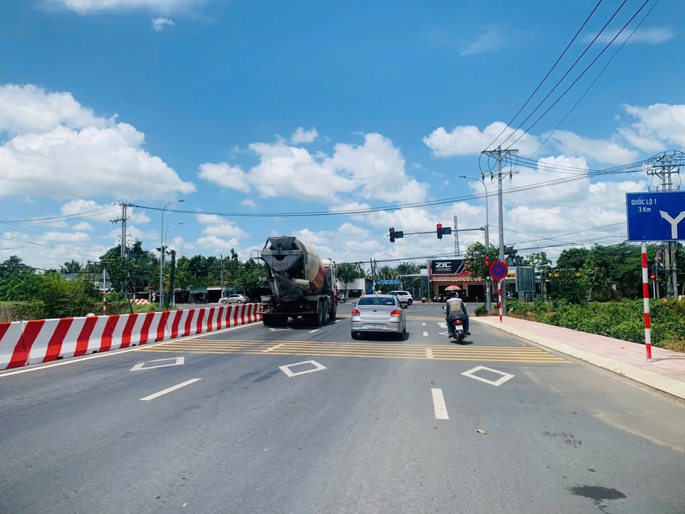 Đất thổ cư Thủ Thừa, Long An, view hồ thoáng mát, giá chỉ 1,6 tỷ