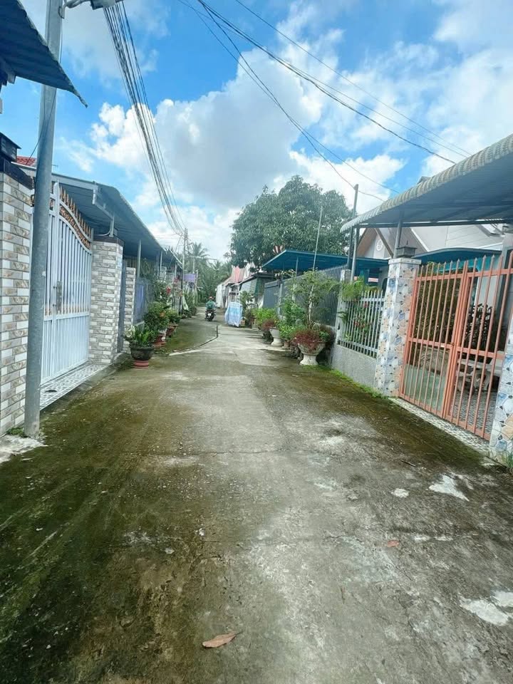 Nhà thổ cư 98,6m², 2 phòng ngủ, sổ sẵn, giá 990 triệu tại Phú Nhuận, Bến Tre