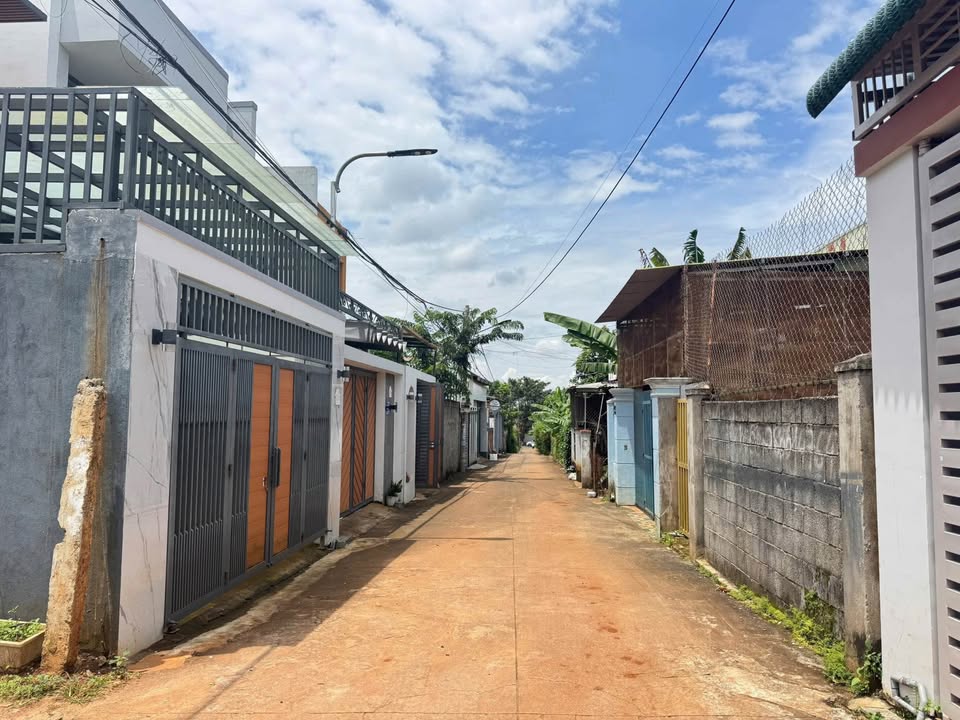 Bán đất vuông vắn nở hậu, hẻm 128 Ymoan, Đắk Lắk