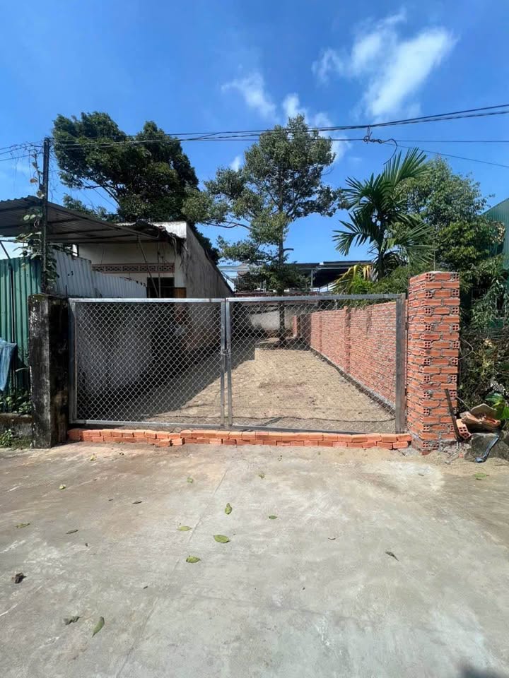 Đất hẻm Đặng Tất - Ô tô tới tận nơi - 75m2 - 2.45 tỷ