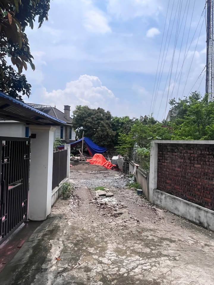 Bán đất đồi 162m2, mặt tiền rộng, nở hậu, ô tô đỗ cửa tại Thái Nguyên