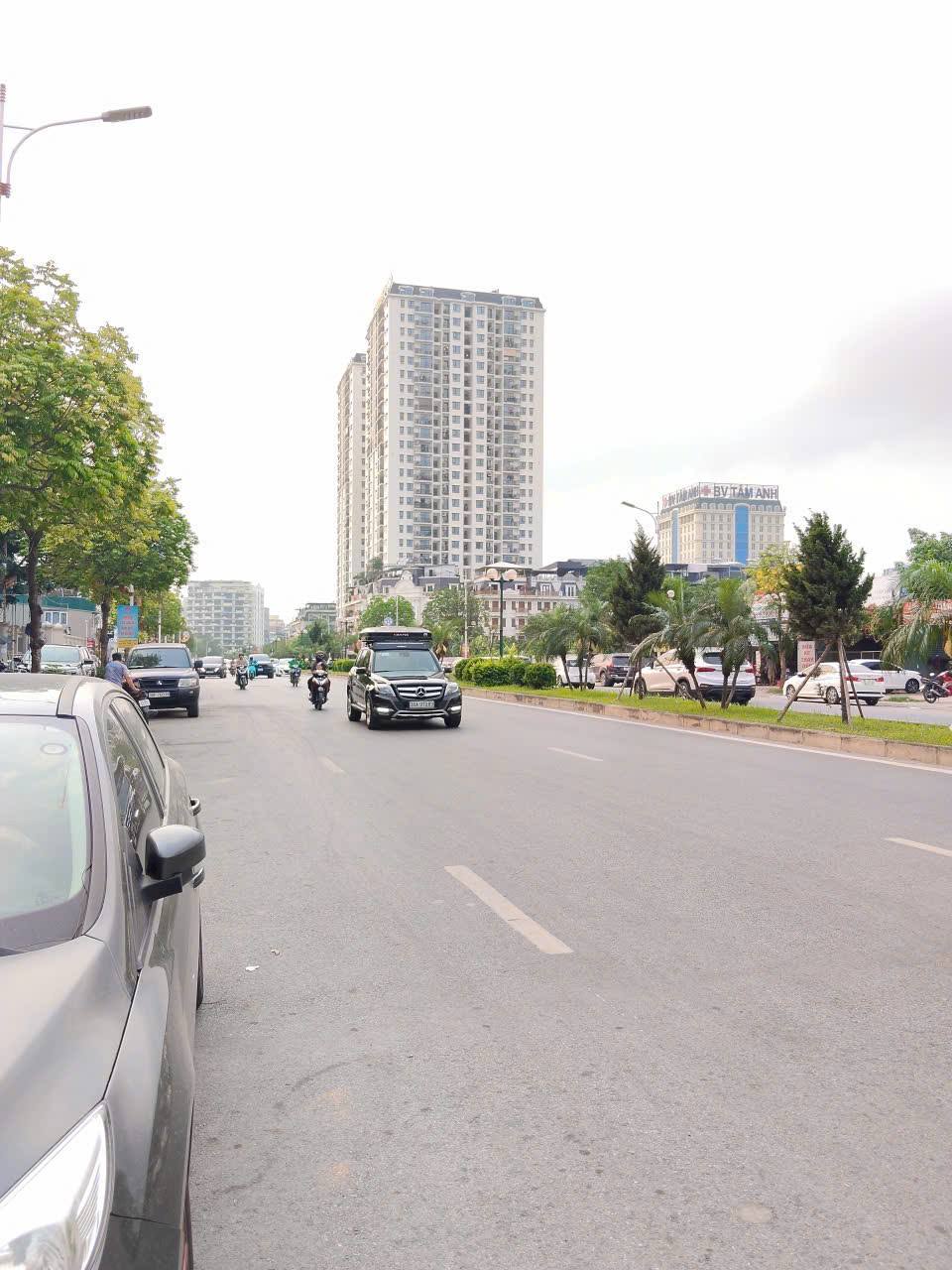 Đất Long Biên - Ngõ thông 20m ra phố, đón đầu cầu nghìn tỷ, mặt tiền 4.5m