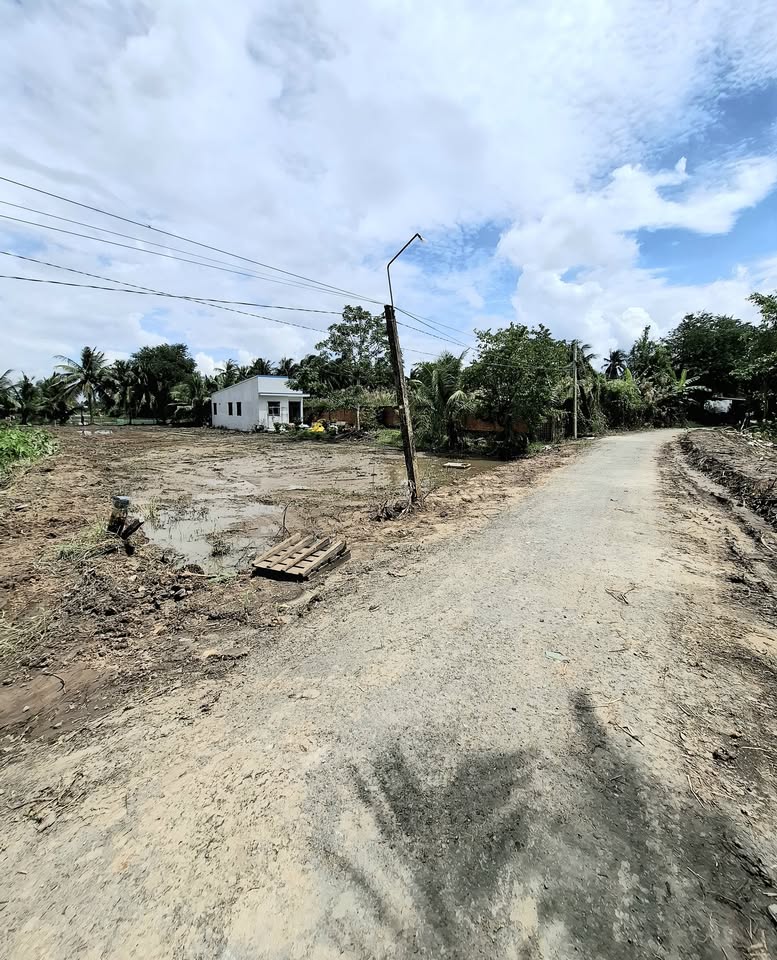 Bán nền biệt thự 550m² mặt tiền đường DH25C, Vĩnh Long