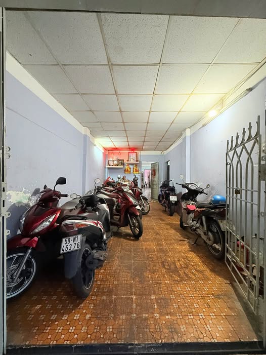 Bán nhà 3,1m x 18,5m nở hậu L 7,2m, 1 trệt 1 lầu, 6 phòng trọ thu nhập 12 triệu/tháng, Phường Minh Phụng, Quận 11