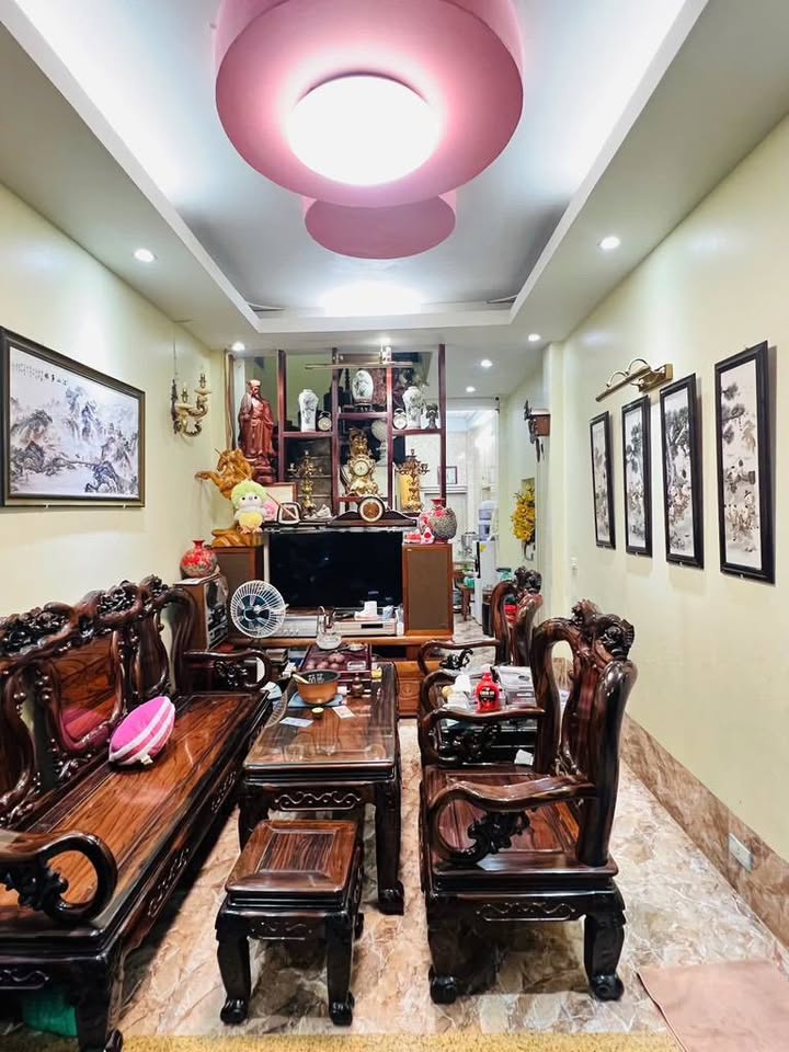 Nhà trung tâm Nguyễn Trãi, xây chắc chắn tiện ích ngập tràn