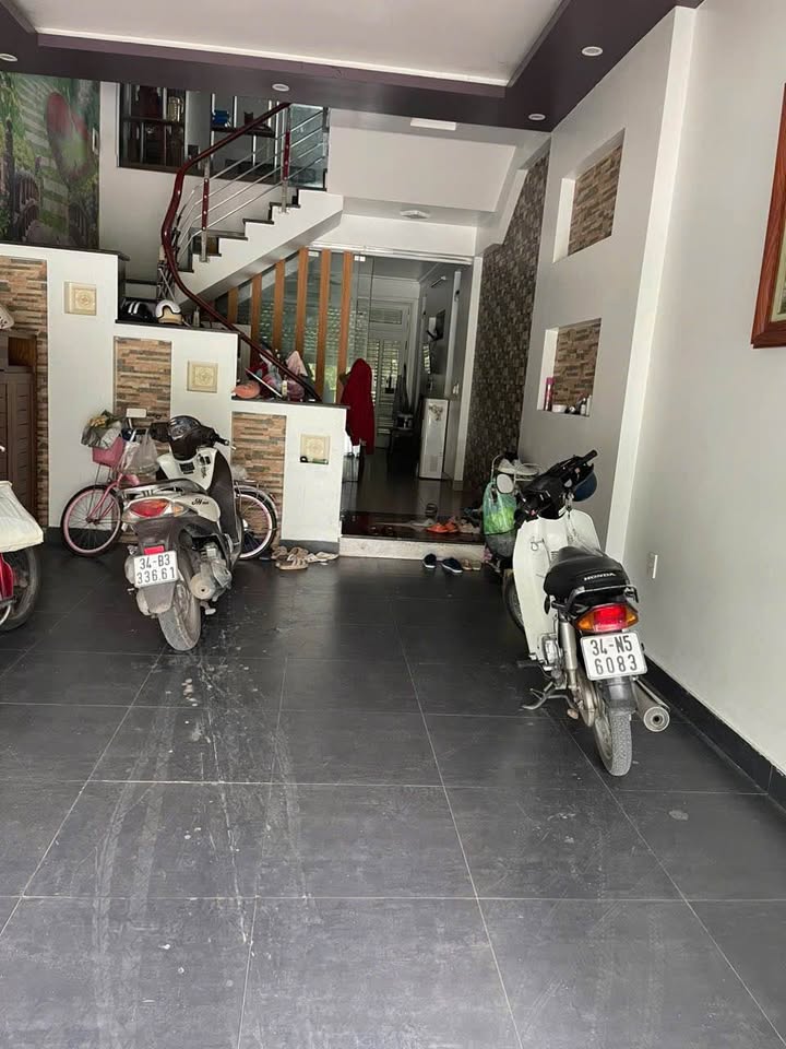 Cơ hội sở hữu ngay căn nhà mặt phố 4,5 tầng tại Hoàng Quốc Việt, thành phố Hải Dương