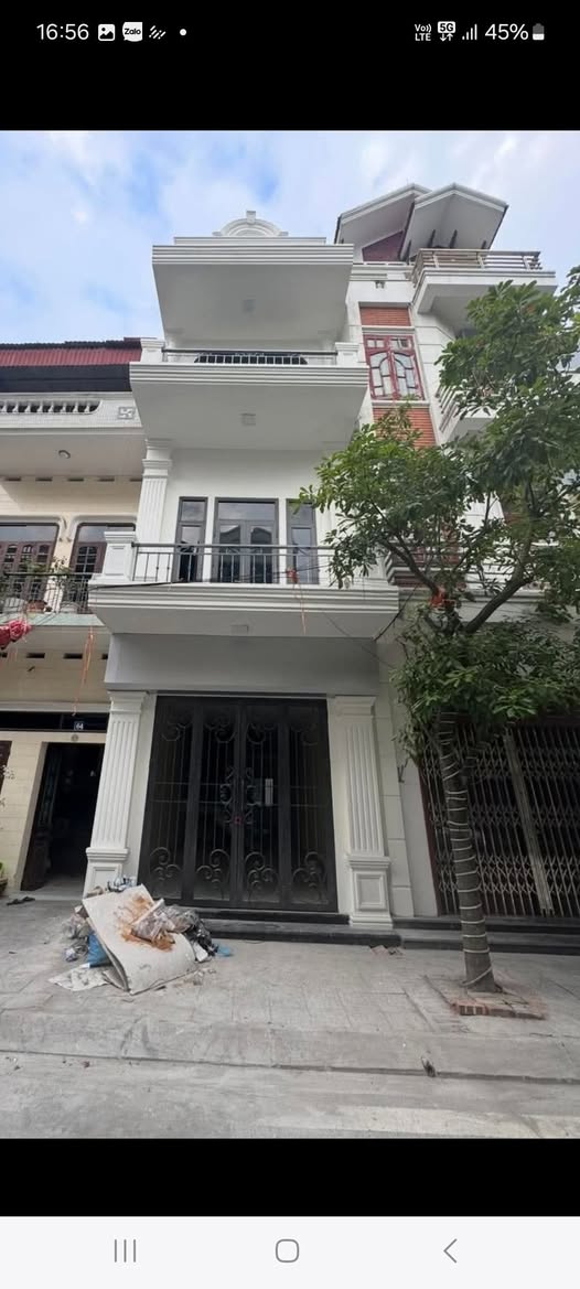 Nhà 3 tầng mặt đường 60m2, hướng Đông Nam, giá 4,6 tỷ tại khu bãi vượt, Nam Định