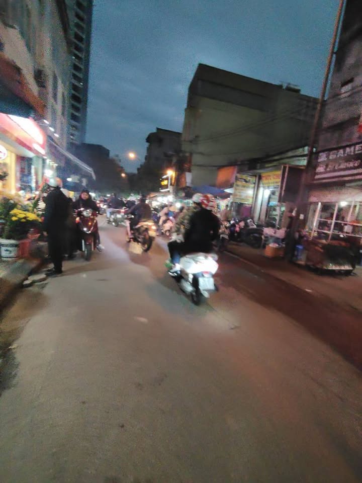 Nhà đẹp 4 tầng, 60m², trung tâm Minh Khai, ngõ rộng, giá 11,5 tỷ