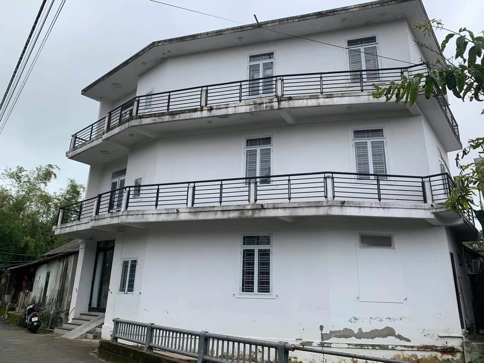 Nhà 3 tầng kinh doanh phòng trọ, thu nhập ổn định, giá hời