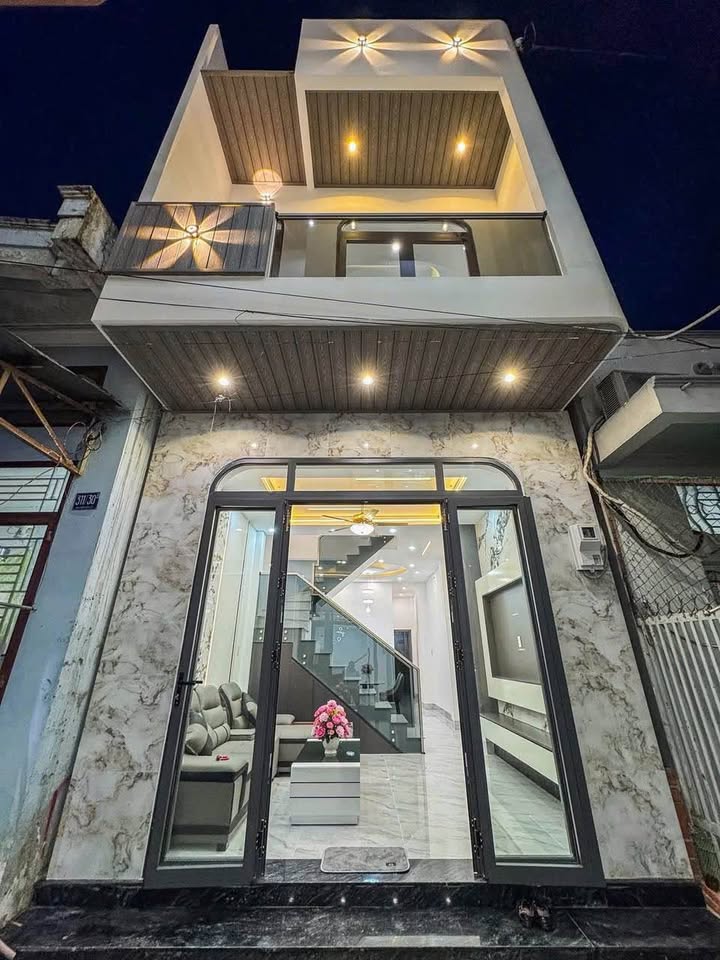 Bán nhà Bờ Ngựa giá bèo, chỉ 1,2 tỷ, vào ở ngay