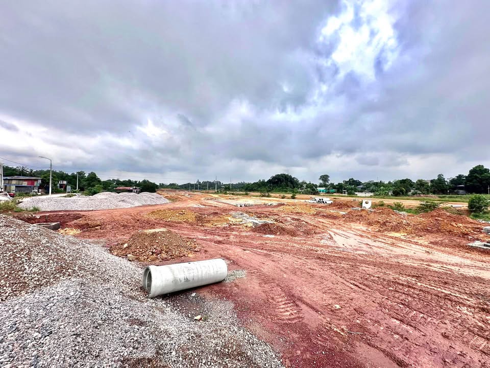 Đất Thái Nguyên, 101m2, mặt tiền 6m, sát ngã tư, giá hời trước khi bay