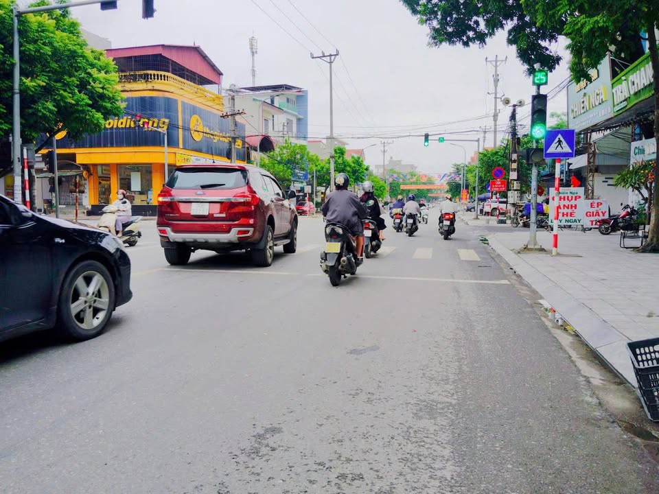 Đất thổ cư Hương Canh, mặt tiền rộng, vị trí trung tâm