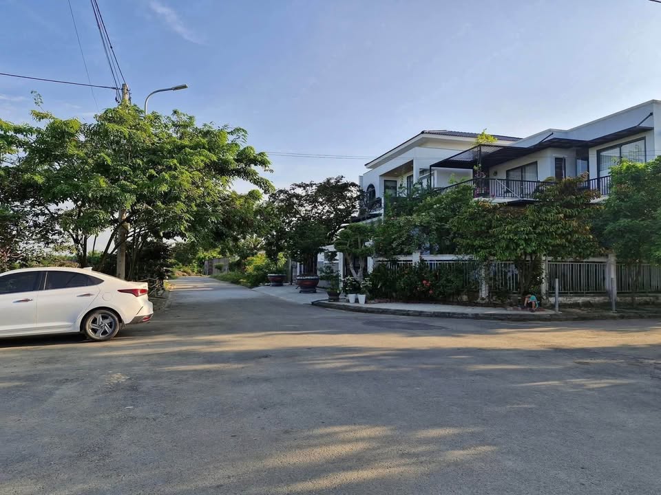 Bán đất 148,5m2 mặt tiền 9m tại Thừa Thiên Huế, giá 2,1 tỷ