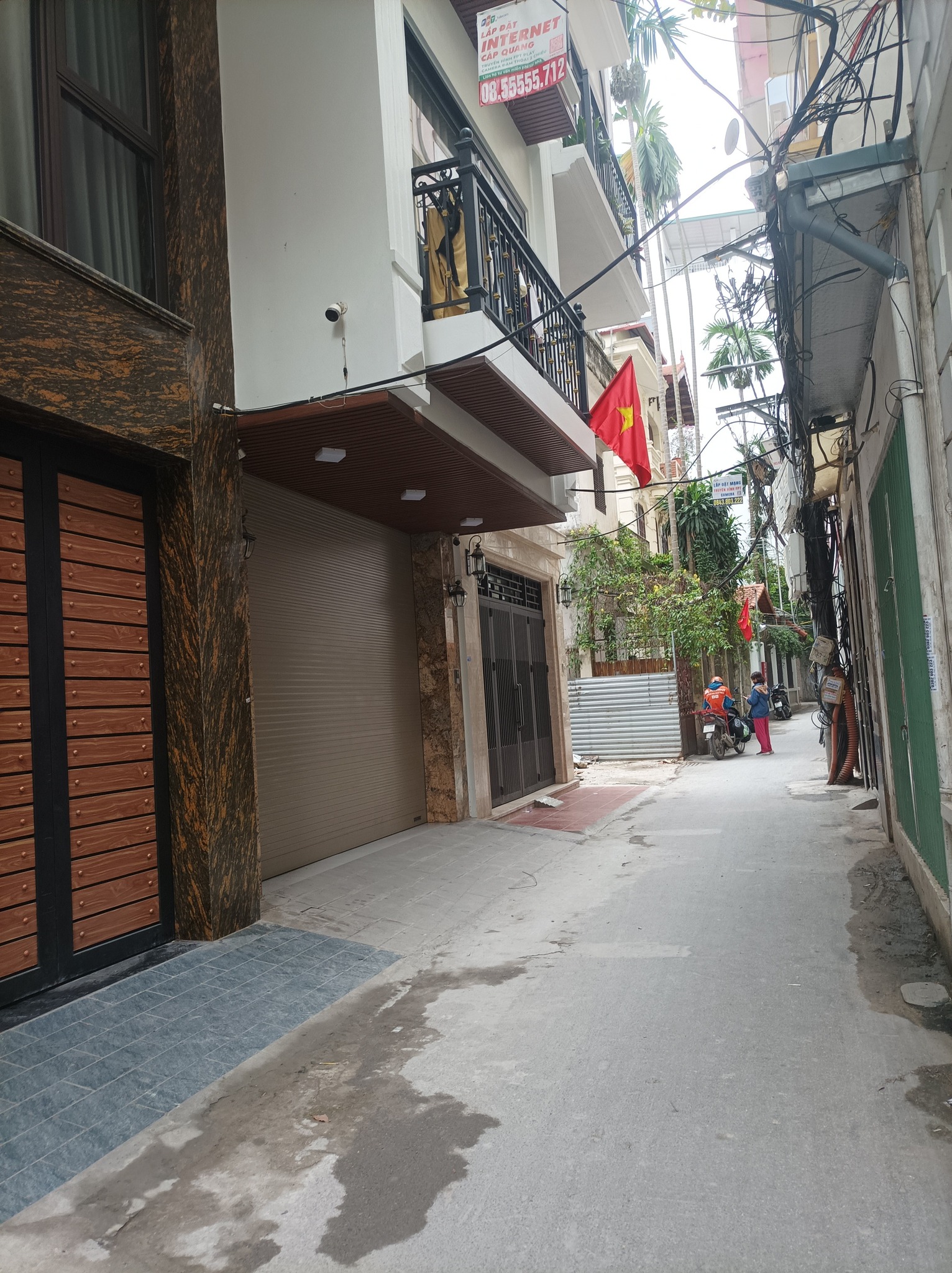 Bán đất Lạc Long Quân, Tây Hồ 72m², 2 mặt thoáng, ô tô đỗ cửa