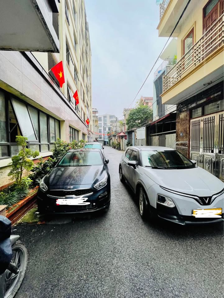 Nhà góc 5 tầng siêu xinh, ô tô đỗ cửa, giá mềm Lai Xá