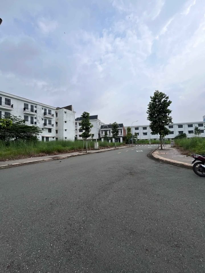 Đất Long Thành mặt tiền công viên, sát sân bay, giá mềm