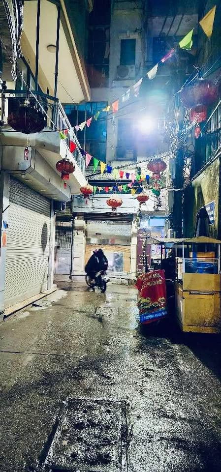 Nhà Nghĩa Tân 34m², 2 thoáng, 30m ra phố, ngõ thông, giá nhỉnh 6 tỷ