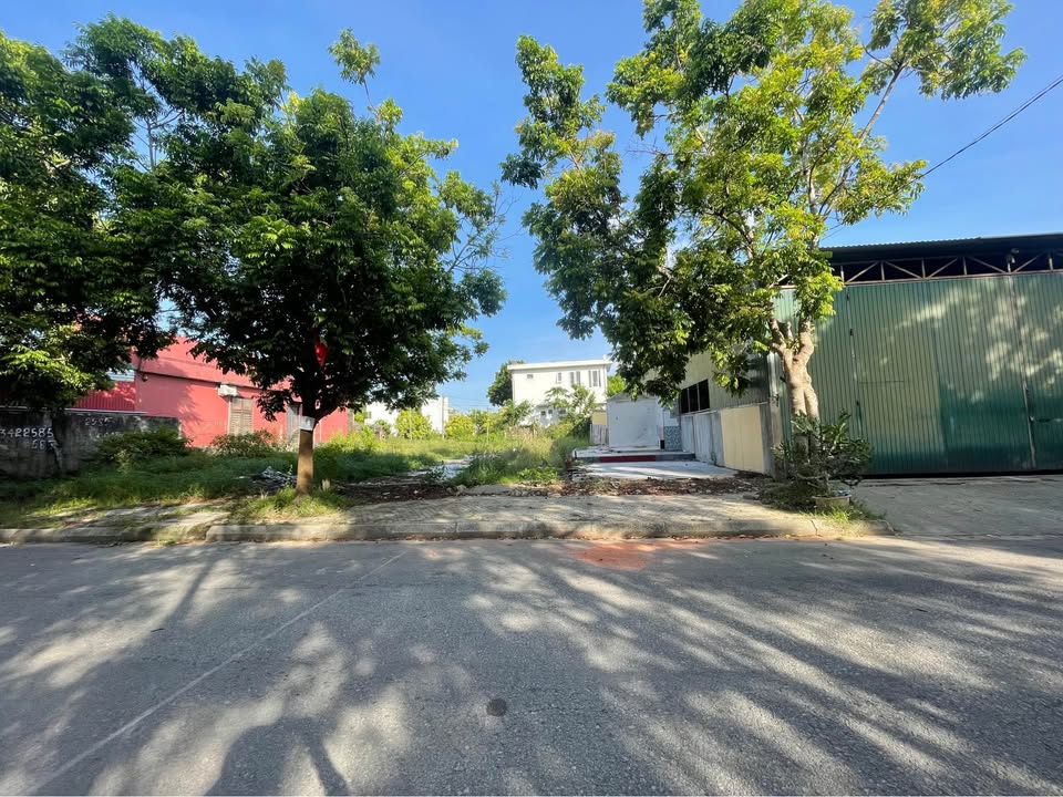 Bán đất biệt thự mặt tiền Bùi Viện, Huế - 244m2, ngang 10m