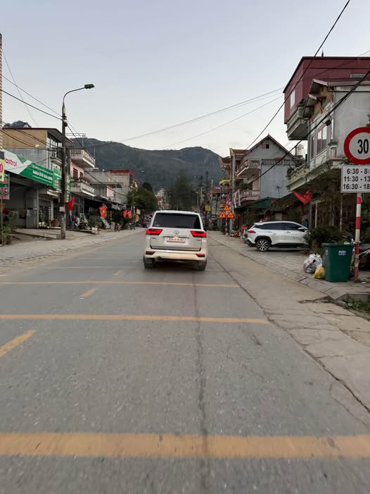 Đất vàng Điện Biên Phủ 60m2 thổ cư, mặt tiền 6,7m, trung tâm Lào Cai giá 13 tỷ