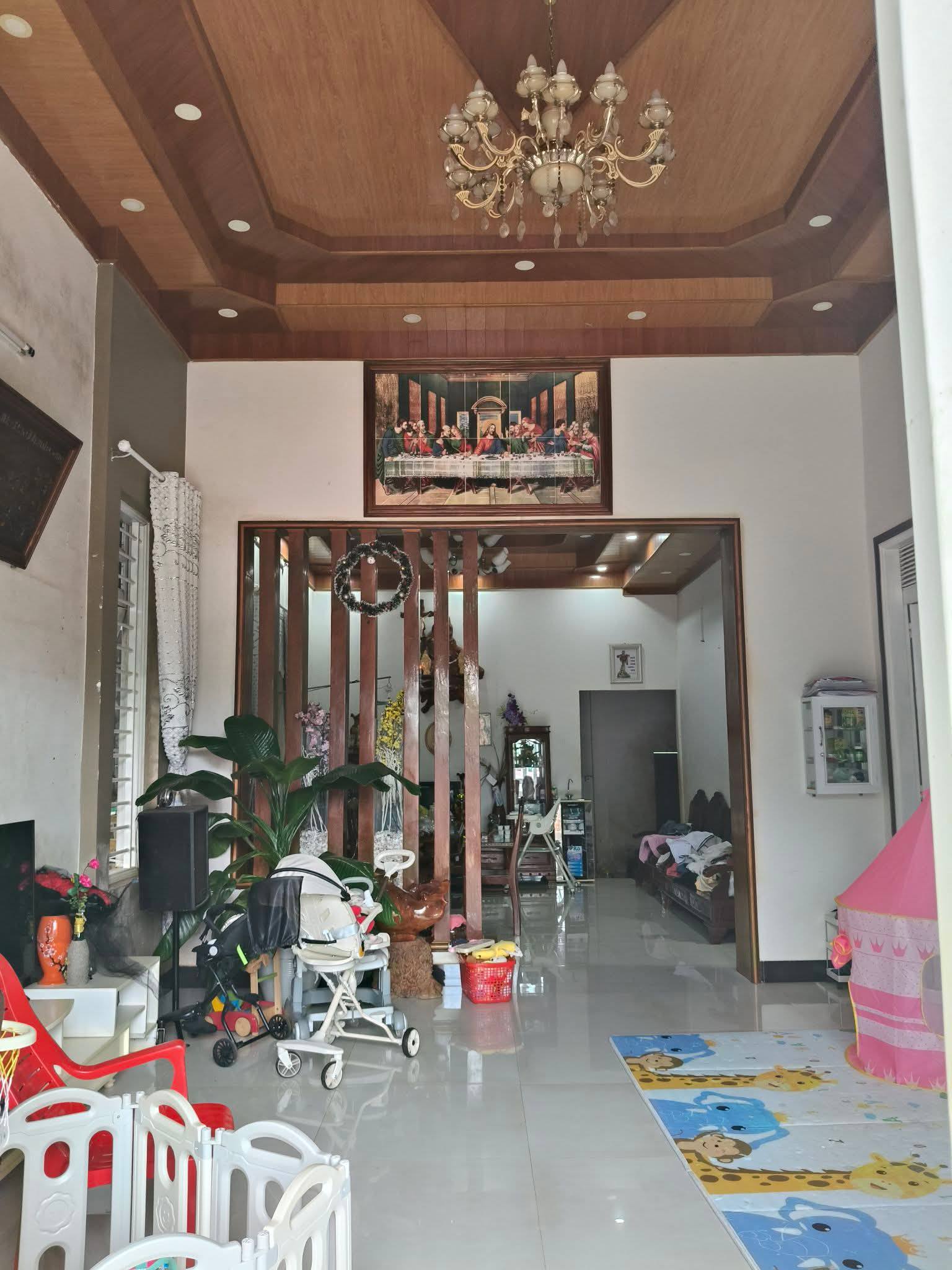 Nhà trung tâm Chư Sê, Gia Lai, diện tích rộng rãi