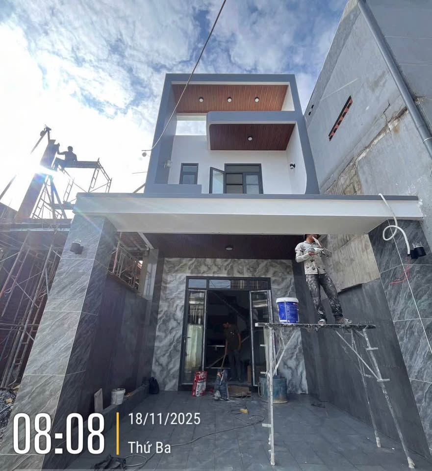 Bán nhà 1 trệt 1 lầu 65m2 full nội thất tại Phú Hòa, Thủ Dầu Một, Bình Dương