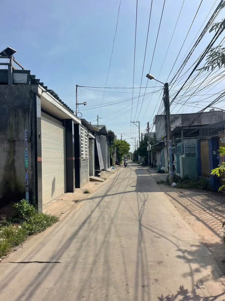 Nhà cấp 4 mới keng 70m2 Lê Thị Hồng Gấm, giá hời như mơ