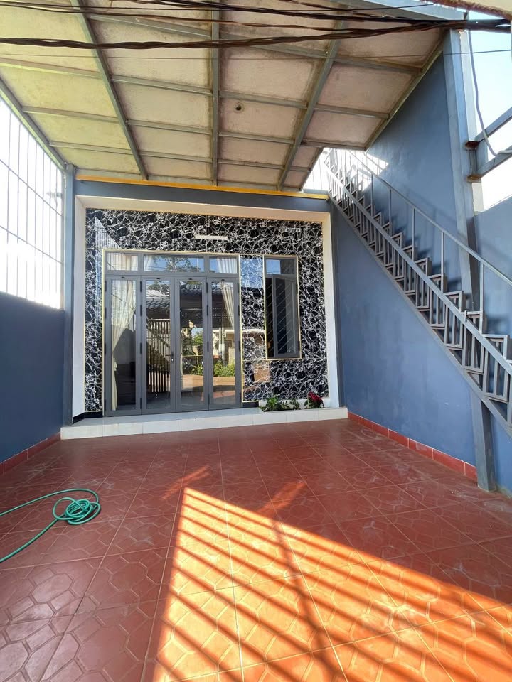 Bán nhà mặt tiền hẻm 473 Y Moal, đường 12m, ô tô vào tận nhà