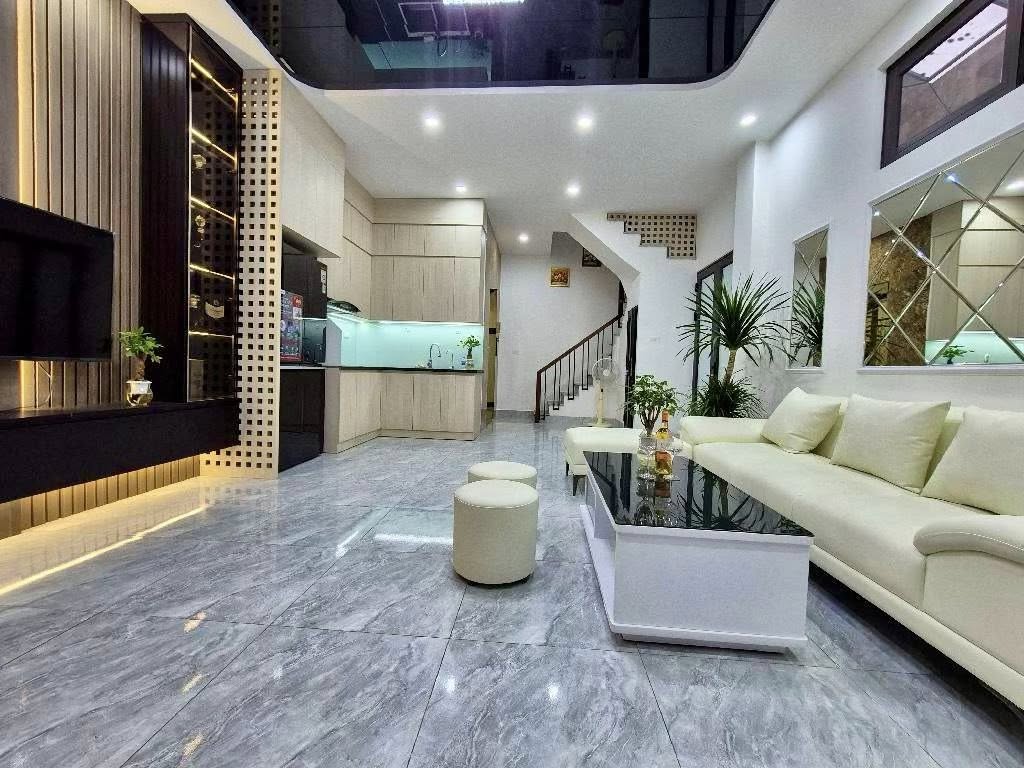 Nhà lô góc Thanh Xuân 41m2, 6 tầng thang máy, nội thất xịn xò, giá chỉ 14 tỷ