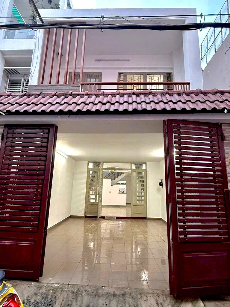 Ngôi nhà 3 ngủ rộng rãi, lý tưởng cho gia đình và kinh doanh tại Phú Nhuận