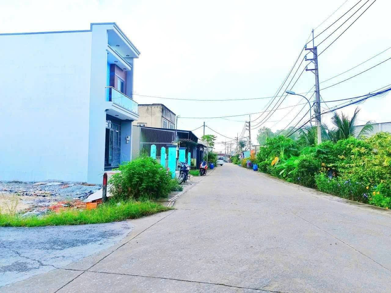 Bán nhà 1 trệt 1 lầu tại xã Tân Phú Trung, huyện Củ Chi, Thành phố Hồ Chí Minh